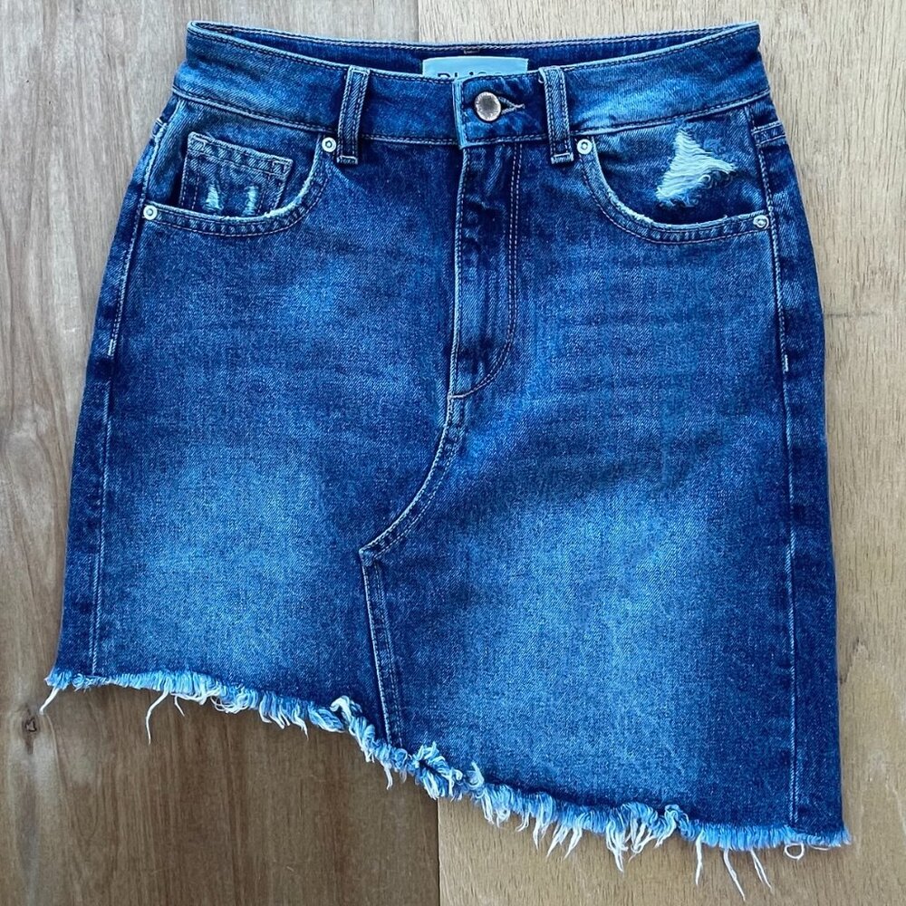 DL 1961 GEORGIA ASYMMETRICAL DENIM MINI SKIRT WOMEN’S sz S Frayed Hem Destructed